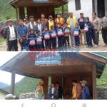 नाम्खाको खगालगाउँस्थित विद्यालयमा झोला तथा फलामे कुर्ची र टेबल हस्तान्तरण